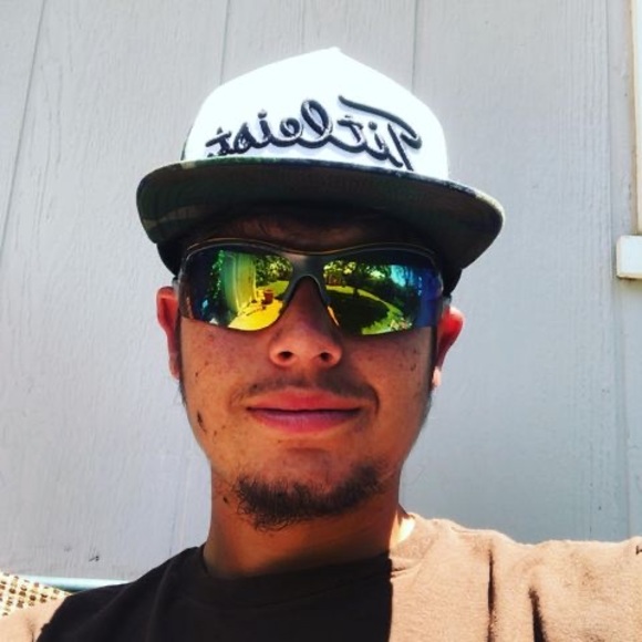 Meet your Posher, David - Picture 1 of 1